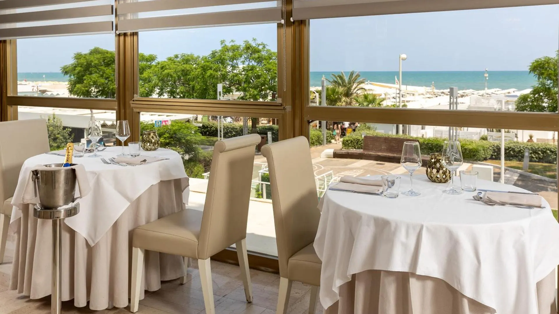 Hotel Abner's Riccione Italien